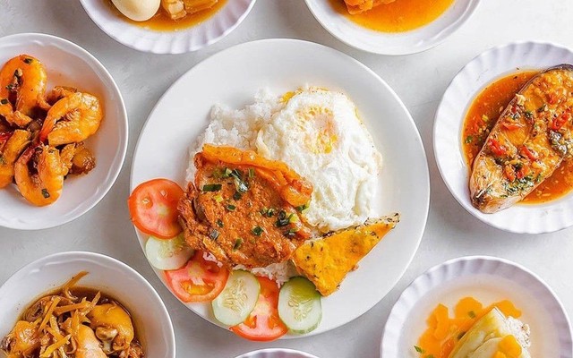 Quán Cơm Nhà Dứa - Lê Văn Việt