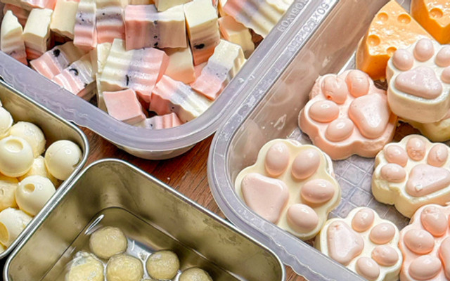 Chân Gà Sốt Thái Nhà Qi - Gà Ủ Muối - Shop Online