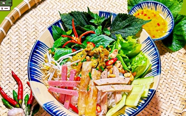 Bánh cuốn & Bún Khô Bình Định , Bánh Hỏi Heo Quay - 146 Nguyễn Văn Thủ