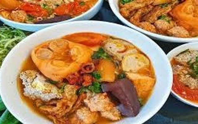 Bún Riêu Cua Giò Heo & Bún Nước Lèo - Cô Luỹ