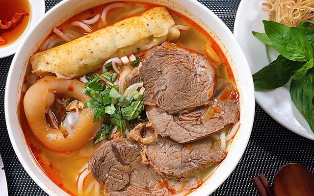 Bún Bò Huế, Phở Bò - Hân Vy