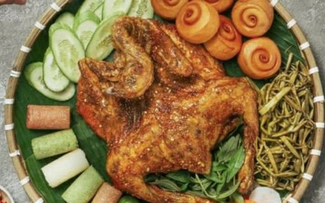 Gà Quay Bánh Bao 68 - Tô Ngọc Vân