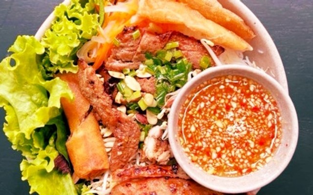 Nem Nướng Nha Trang Tư Bờm - Hóc Môn