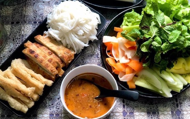 Nem Nướng Nha Trang Ngọc Hằng - Hồng Mai
