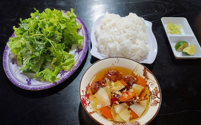 Bún Chả Hà Nội, Bánh Đa & Bún Cá Rô Đồng - Huỳnh Văn Luỹ