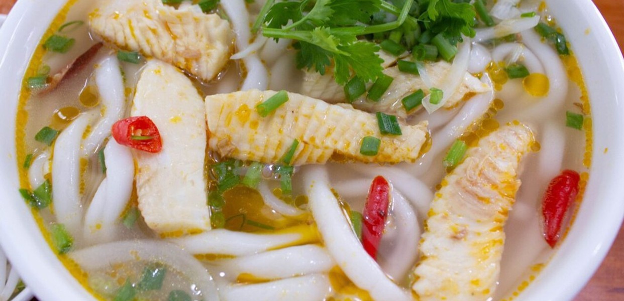 Hương Quảng - Mỳ Quảng & Bánh Canh Cá Lóc - 69 Đỗ Quang