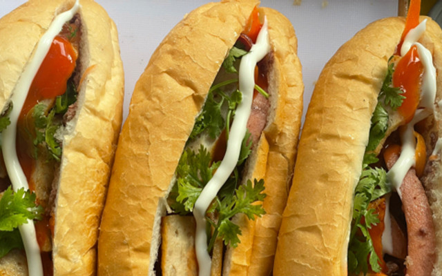 Mì Trộn & Bánh Mì - Nguyễn Khắc Viện