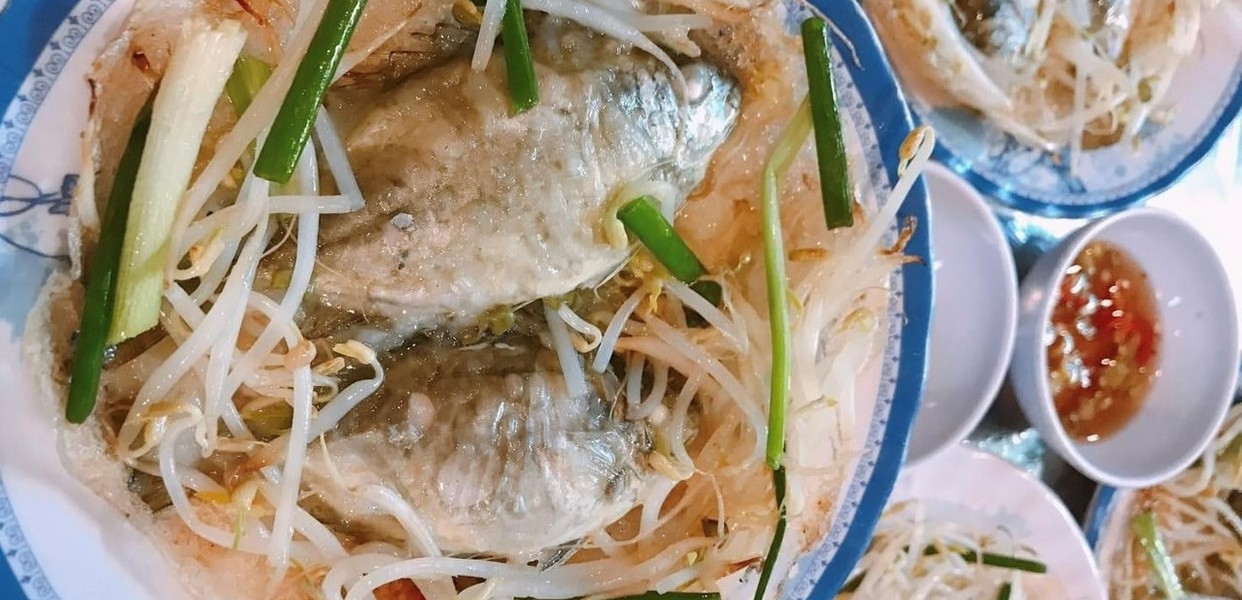 Cây Sung Quán - Bánh Xèo Làng Chuồn - Nguyễn Sinh Cung