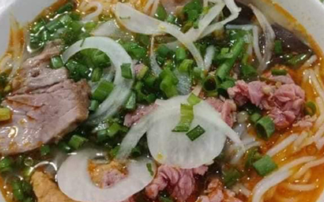 Quán Út - Bún Bò Huế Sông Hương - 1 Huỳnh Tấn Phát