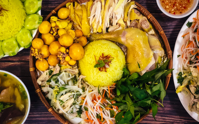 Cơm Gà Má Hải - Hội An Quán