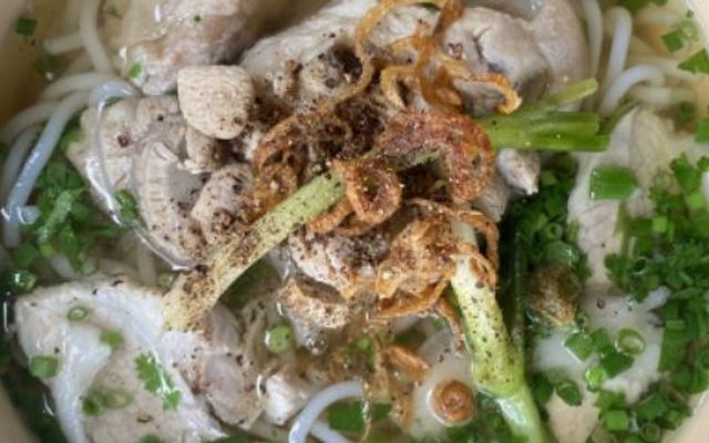Út Gái Bánh Canh Giò Heo - Lê Văn Thọ