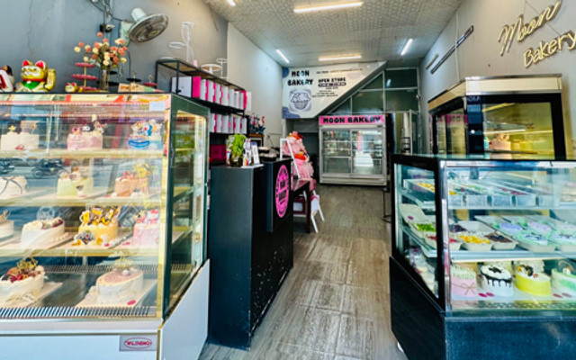 Moon Bakery