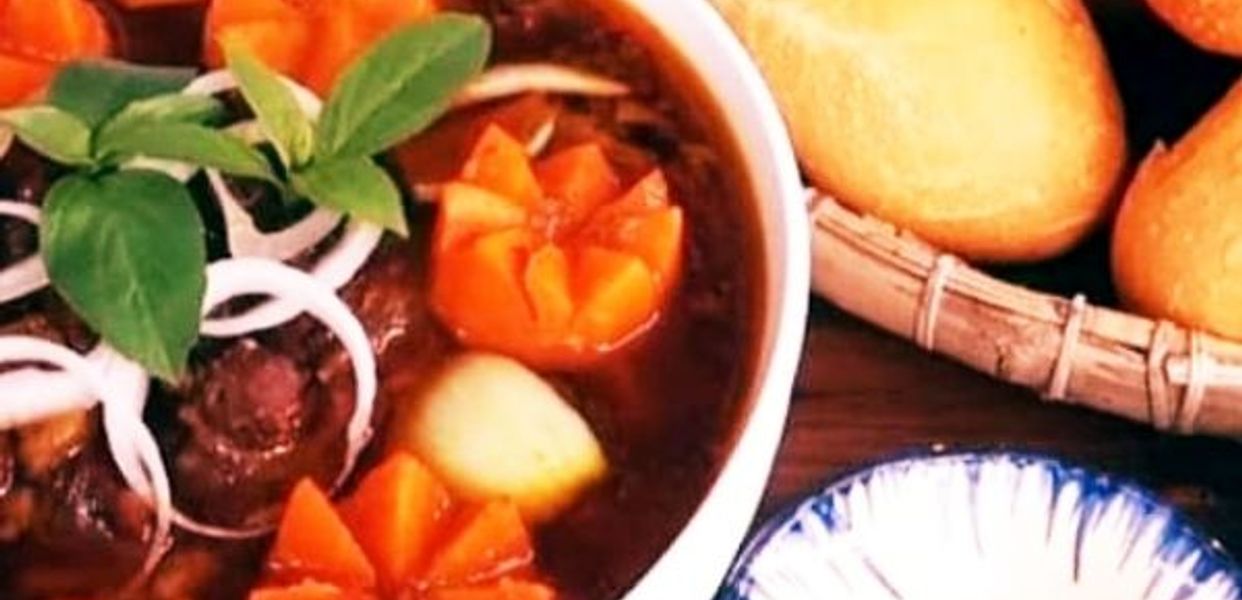 Tí Nị Quán - Đậu Hủ Thúi Chính Tông - Đoàn Văn Bơ