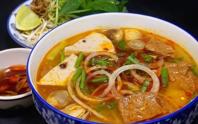 Chay Diệu Hoa - 20 Nguyễn Thượng Hiền