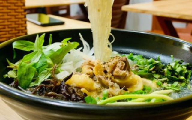 Duyên - Cơm Gà & Miến Gà - Hải Phòng