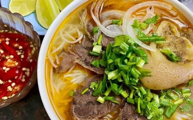 Gia Đình - Bún Bò & Mì Quảng