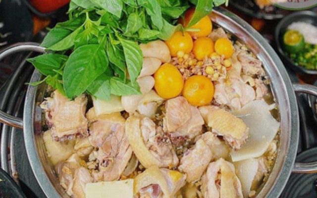LẨU GÀ LÁ É NHI NGỘ NGỘ - ĐẶC SẢN PHÚ YÊN - Khu Phố 4