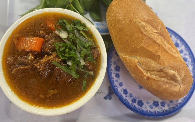 Bò Kho Bánh Mì & Hủ Tiếu Bò Kho Đồng Tiến - Phan Trung