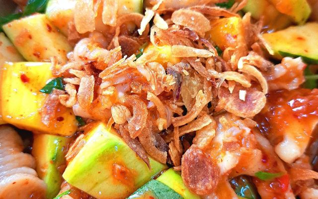 Quán 2 Chị Em - Chân Gà Sốt Thái & Bánh Tráng