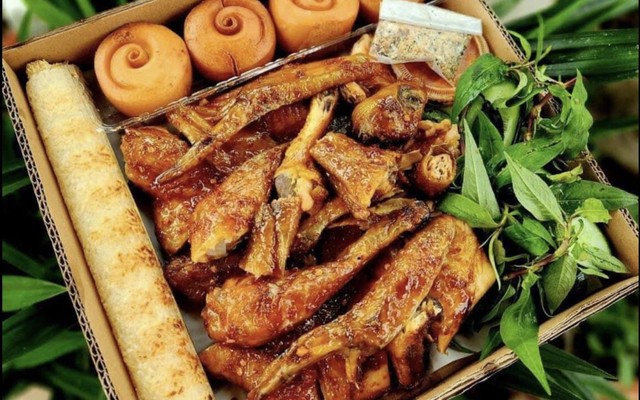 Gà Nướng Cơm Lam & Bánh Bao - Tiến Phát - 578 Quốc Lộ 13