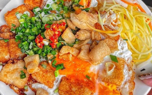 Tiến Tài - Cơm Gà Xối Mỡ & Bột Chiên - Võ Thị Hồi