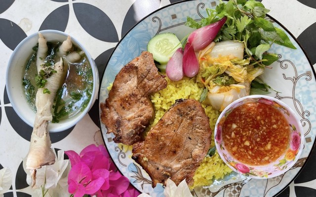 Quán Bánh Canh Hẹ Cô Yến - 174 Nguyễn Thái Học