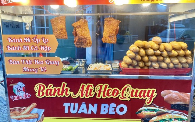 Bánh Mì Heo Quay - Tuân Béo