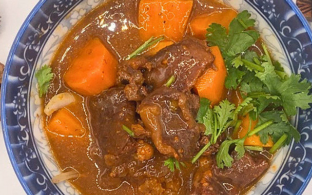 Bò Sốt Vang & Bánh Mì Chảo Thương Nhớ - Trần Thái Tông