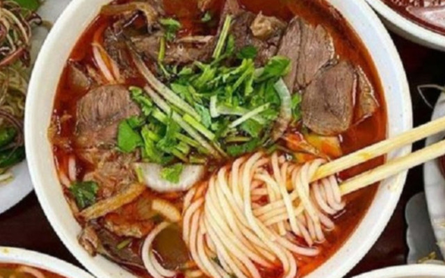 CÔ BA - BÚN BÒ HUẾ GIA TRUYỀN - ĐƯỜNG SỐ 12A