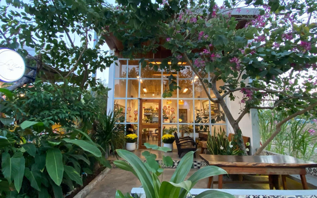 Le Mei Cafe - Hoàng Bích Sơn