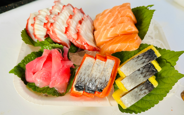 Zin Sashimi & Sushi - Nguyễn Ái Quốc