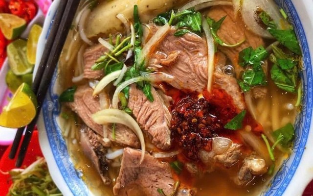 Bún Bò Huế Gia Bảo - 70 Huỳnh Dân Sanh