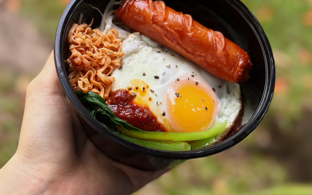 Bánh Mì Xíu Mại & Mì Trộn Sa Tế - Trần Thị Nghỉ