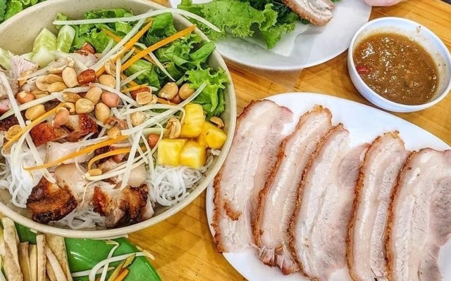 Nhật Anh - Bánh Tráng Cuốn Thịt Heo