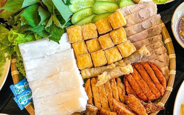 Quán 3 Anh Em - Bún Đậu Mắm Tôm & Mì Cay