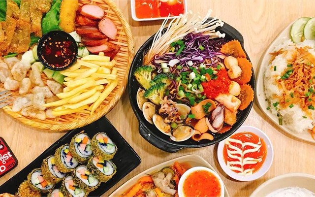 Út Gồm - Ăn Vặt, Cá Viên Chiên Và Mì Trộn - Phú Thuận