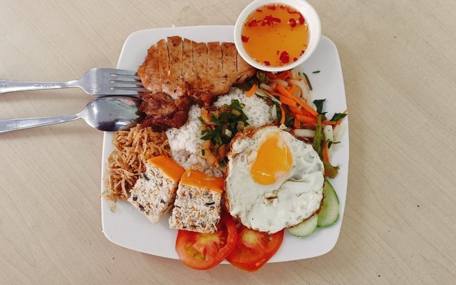 Cơm Tấm Quyền - Tô Ký