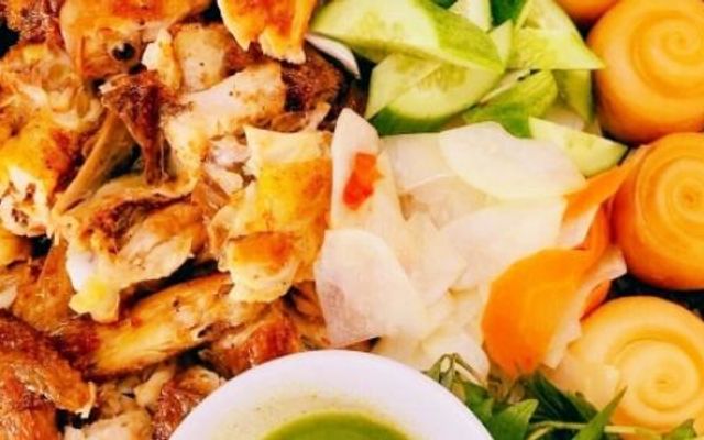 Tiệm Nhà Bon's - Gà Quay & Vịt Quay