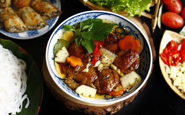 Mr.Hói - Bánh Cuốn & Bún Chả