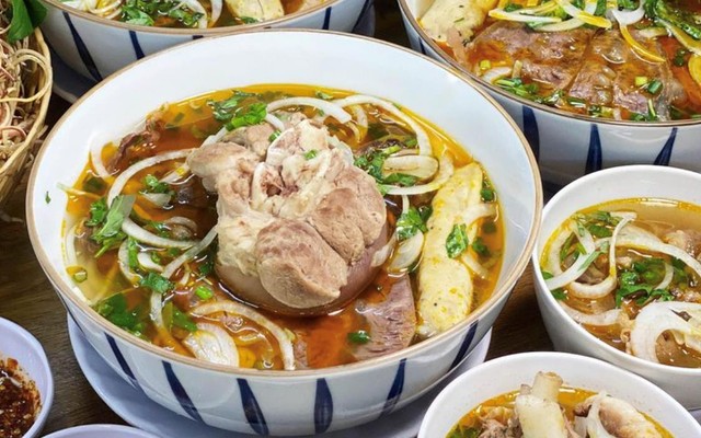Quán Minh Châu - Bún Bò Huế & Bún Riêu Cua