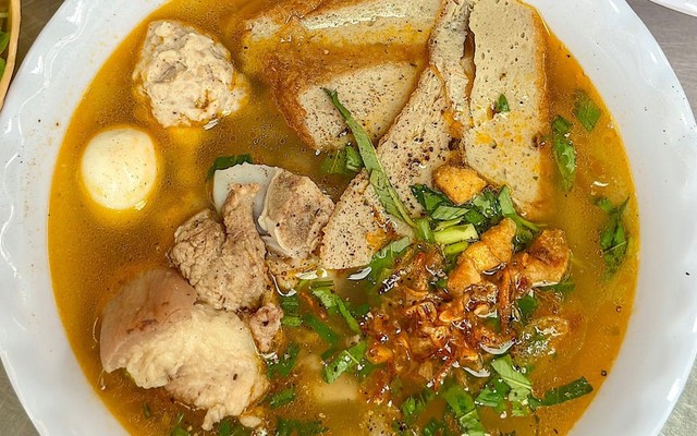 Bánh Canh Bột Lọc Cô Hoa - 29 Đỗ Nhuận