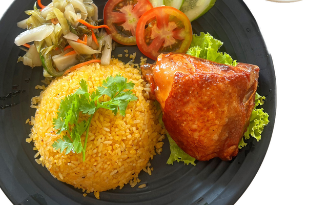 Cơm Gà Xối Mỡ Bon Bon - 326 Tôn Đản