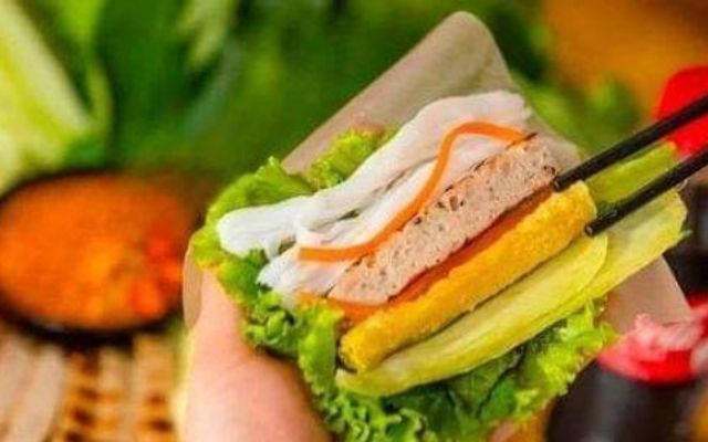 Bếp Hoa - Cơm Sườn, Cơm Gà & Mì Trộn