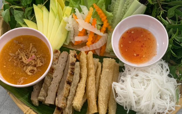 Nem Nướng Ninh Hoà Cu Tin