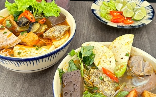 Bún Riêu Cua Ốc - Bò Kho Gánh Chú Giàu