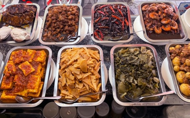 Quán Ăn 7 Tú - Cơm, Mì & Bún - 30 Hoàng Văn Thụ