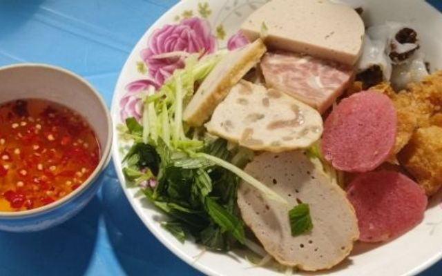 Bánh Cuốn Chị Ba