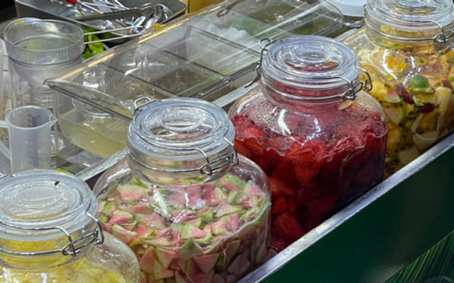 Tiệm Trà 892 - Minh Phụng