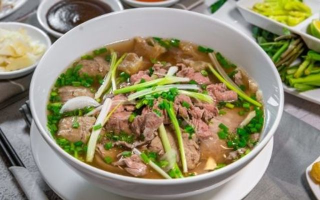 Cơm Gà Nam Chợ Mới - Phở, Mì & Miến