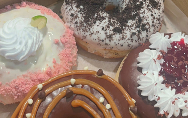 Cửa Hàng Đồ Ngọt Sweet By Boo - Bánh Donut - Lạc Long Quân
